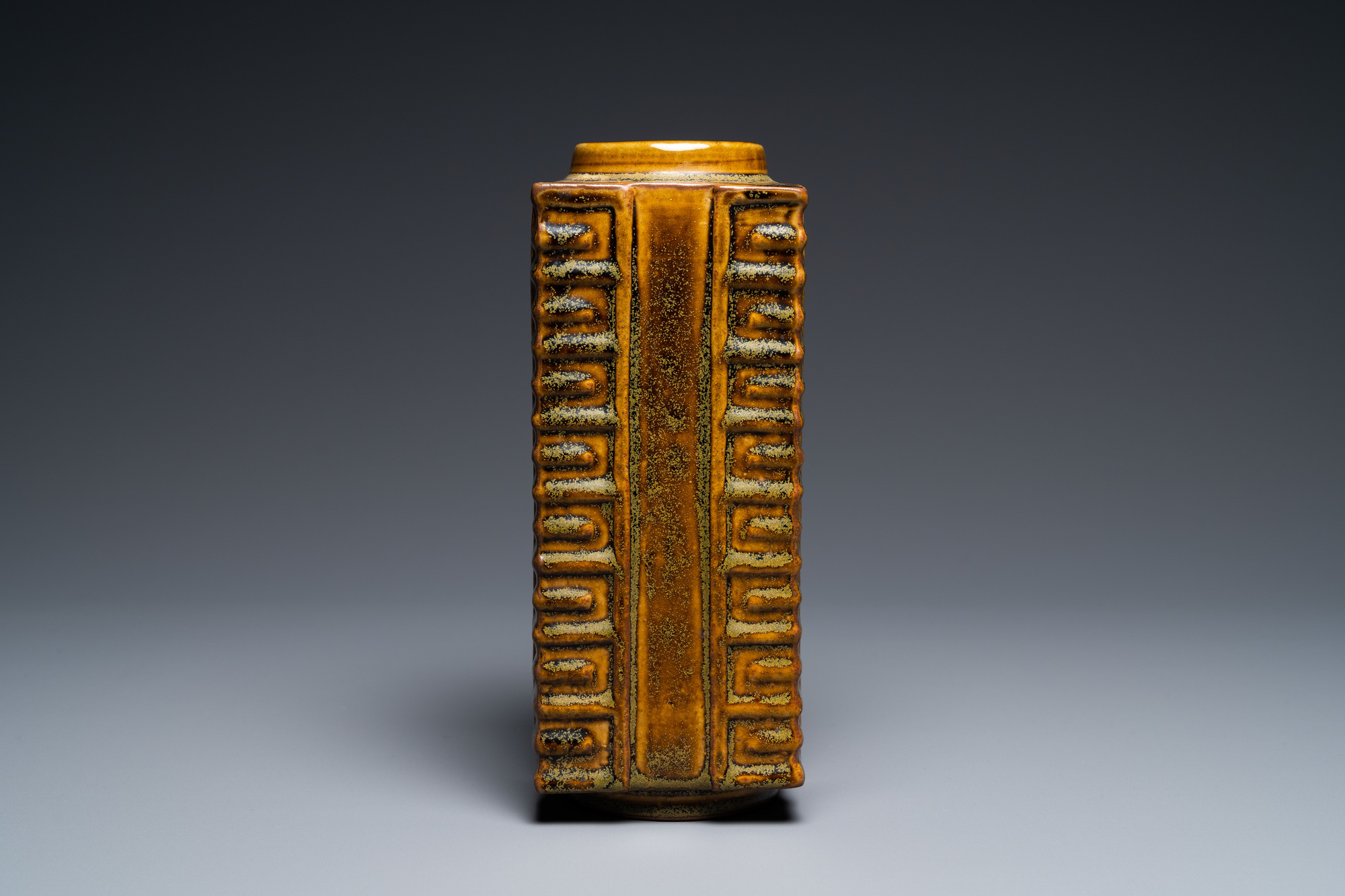 A Chinese imitation bronze-glazed 'cong' vase, Yongzheng/Qianlong - Image 5 of 13