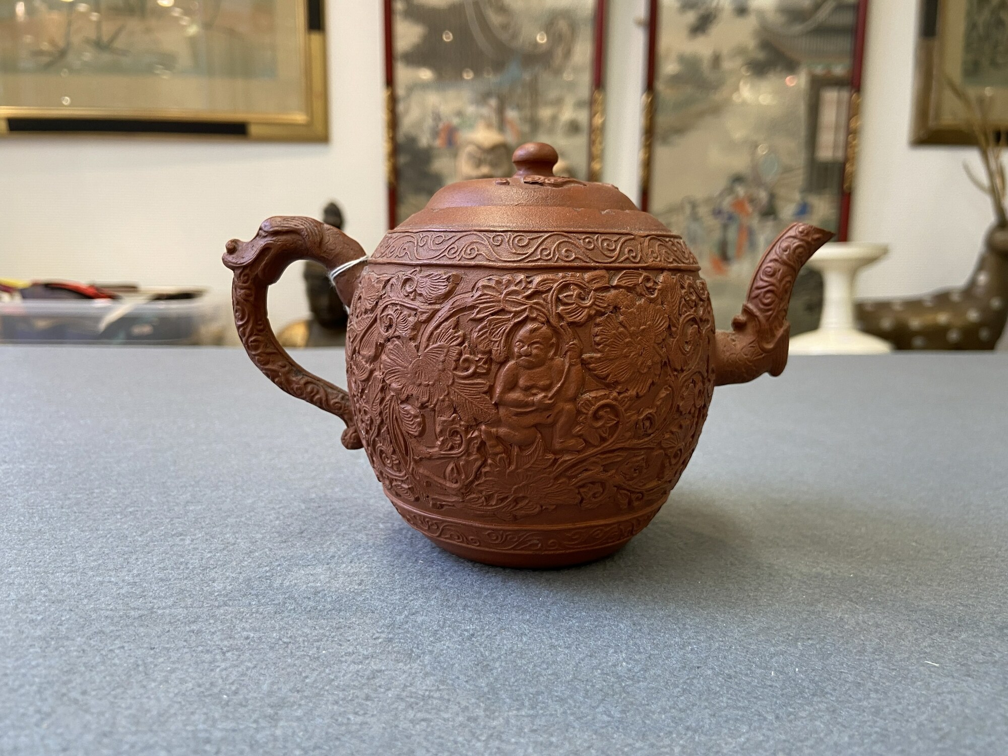 A Chinese Yixing stoneware teapot with boys among peony scrolls, Kangxi - Image 10 of 23