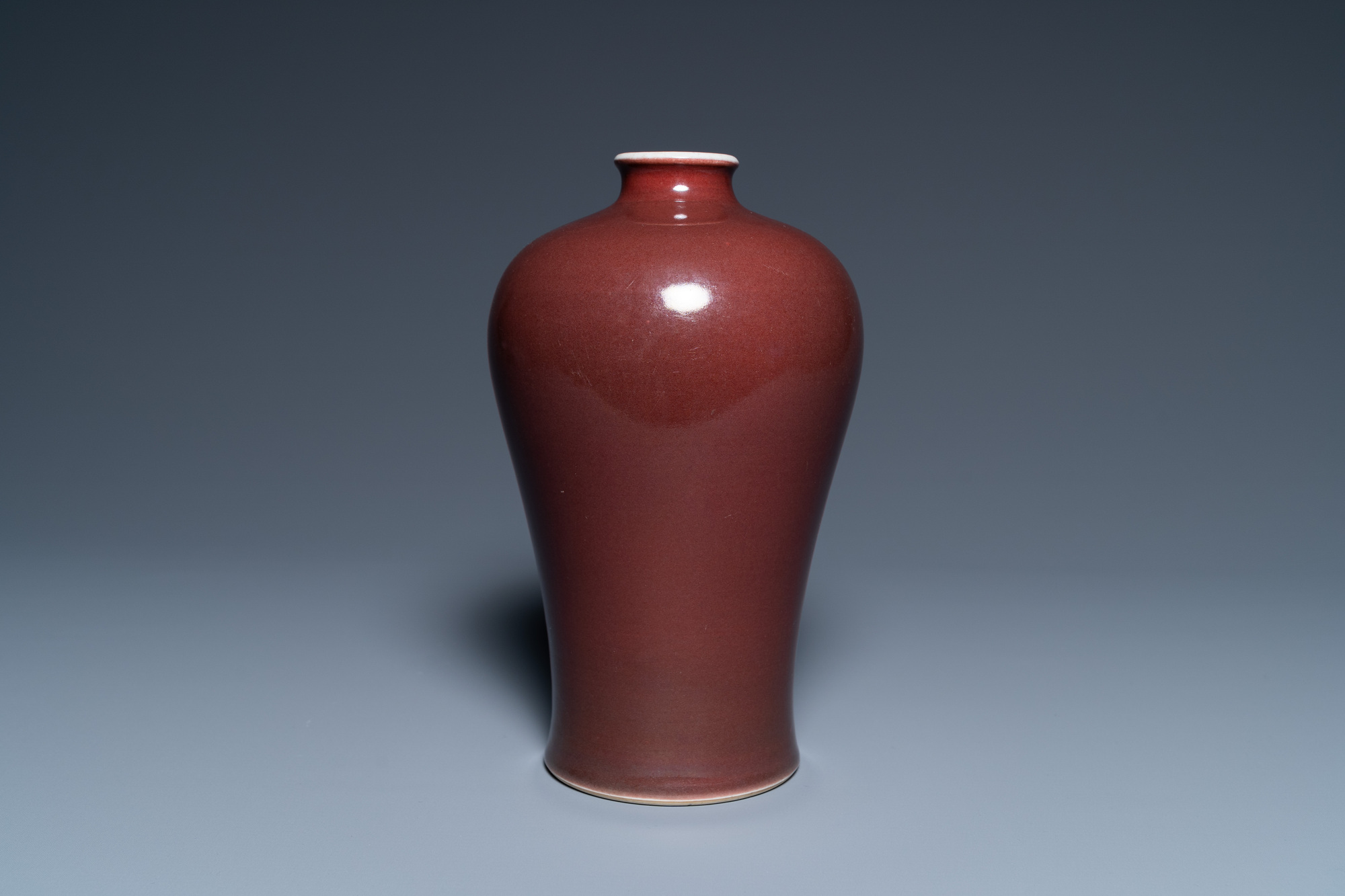 A Chinese monochrome dark copper red meiping vase, Qianlong mark and of the period - Image 2 of 15