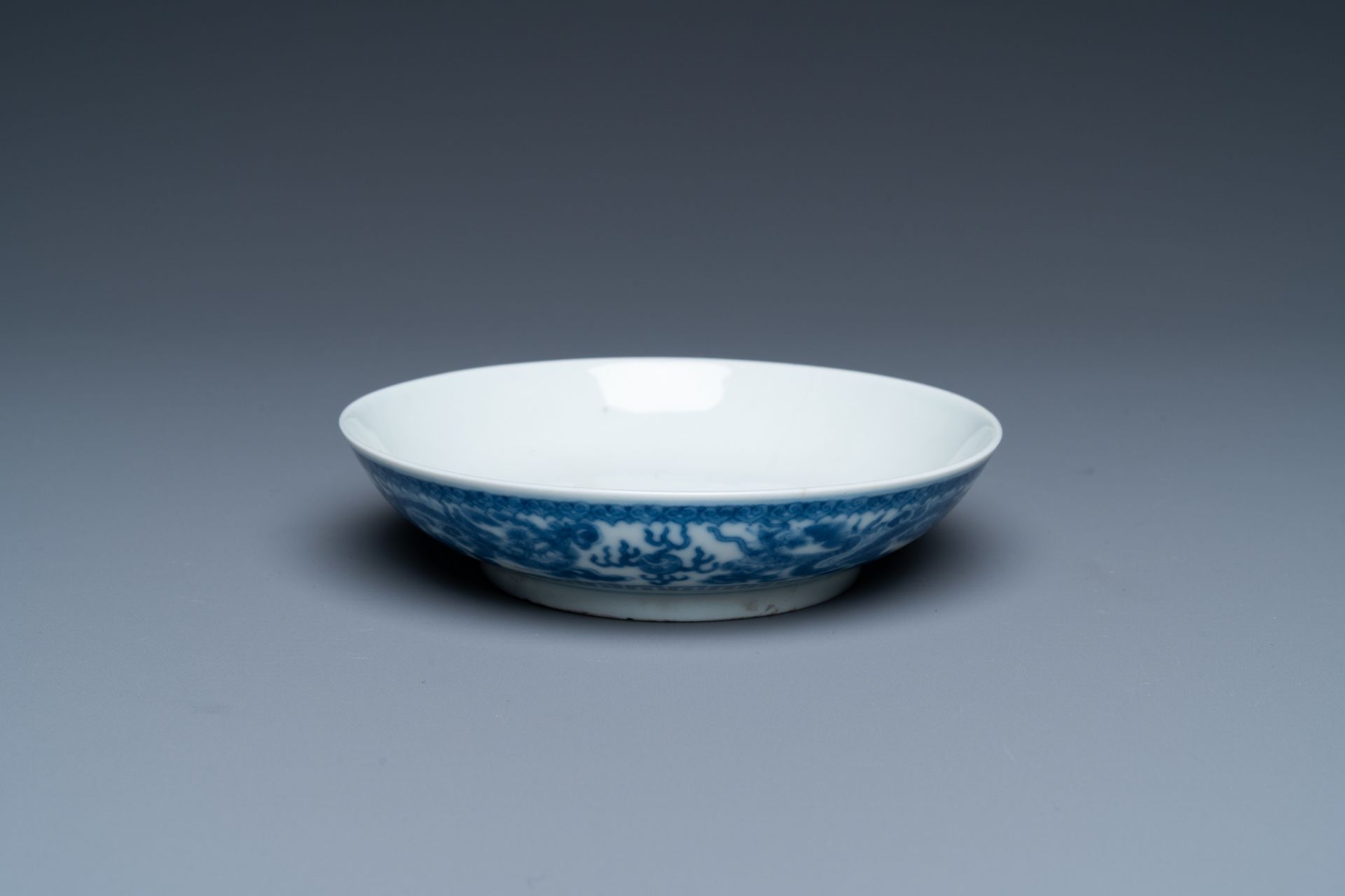 A Chinese 'Bleu de Hue' plate for the Vietnamese market, Nhat mark for the Minh Mang emperor, 1820-1 - Image 3 of 3