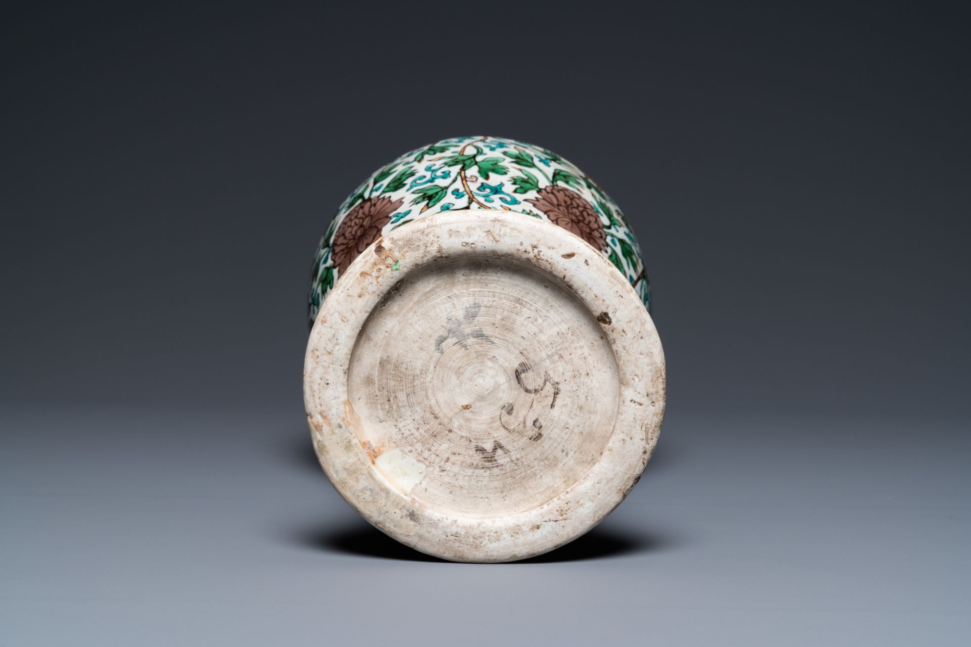 A Chinese verte biscuit 'peony scroll' vase, Ming - Image 6 of 6