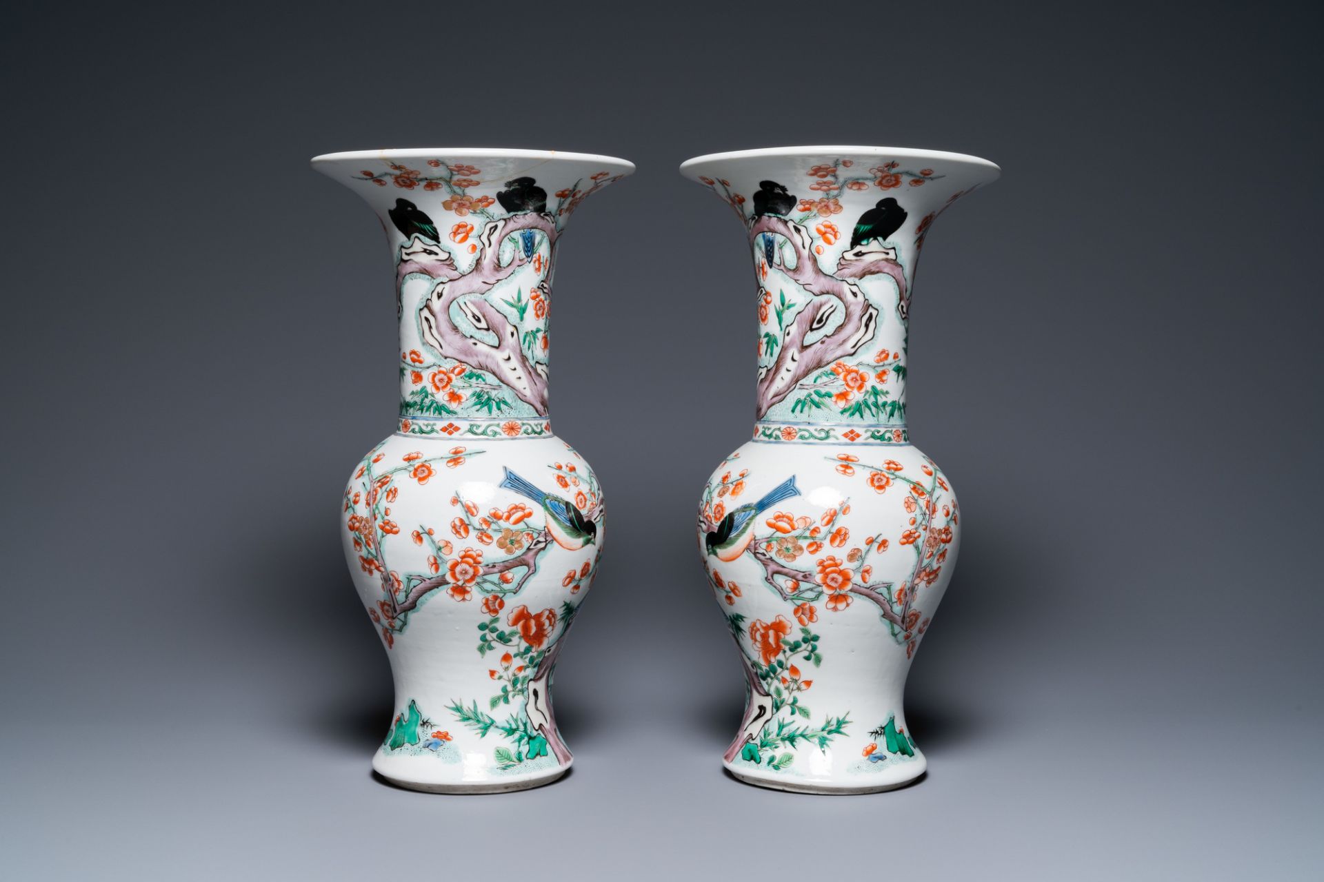 A pair of Chinese famille verte 'yenyen' vases with magpies near prunus, 19th C. - Image 4 of 6