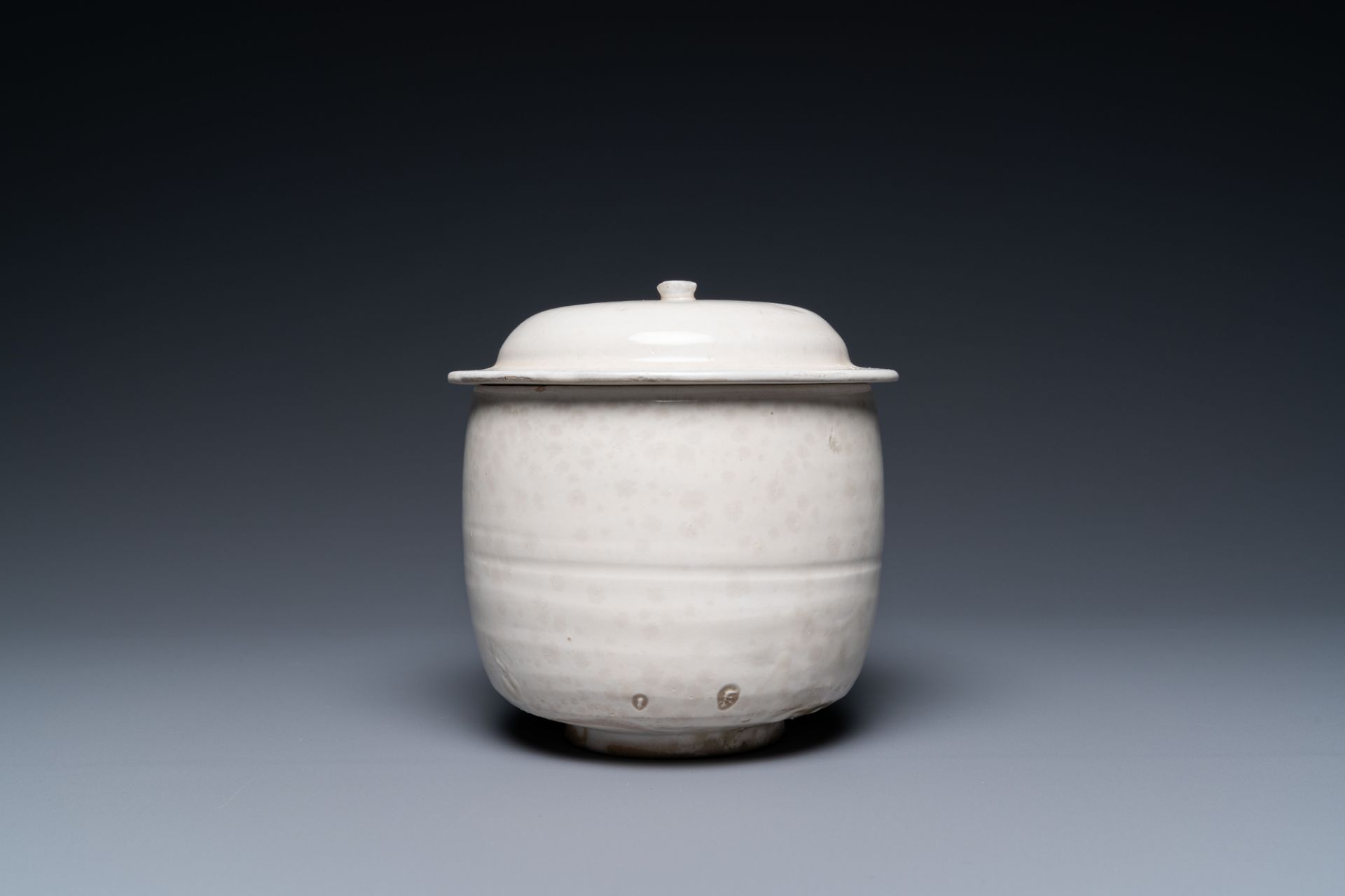 A Chinese cream-glazed jar and cover, Northern Song - Image 3 of 7