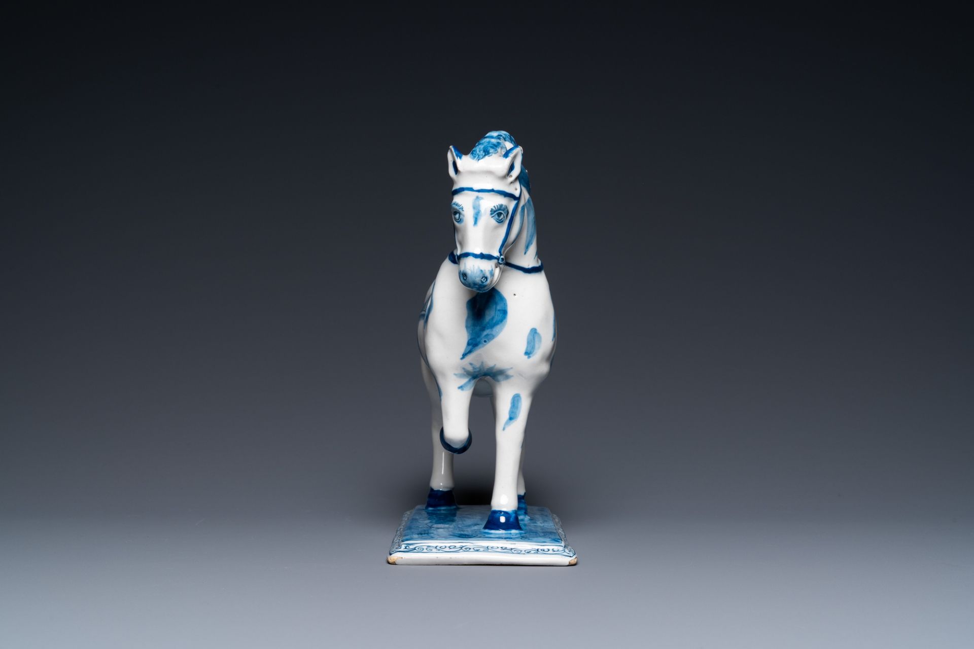 A Dutch Delft blue and white horse, 18th C. - Image 3 of 7