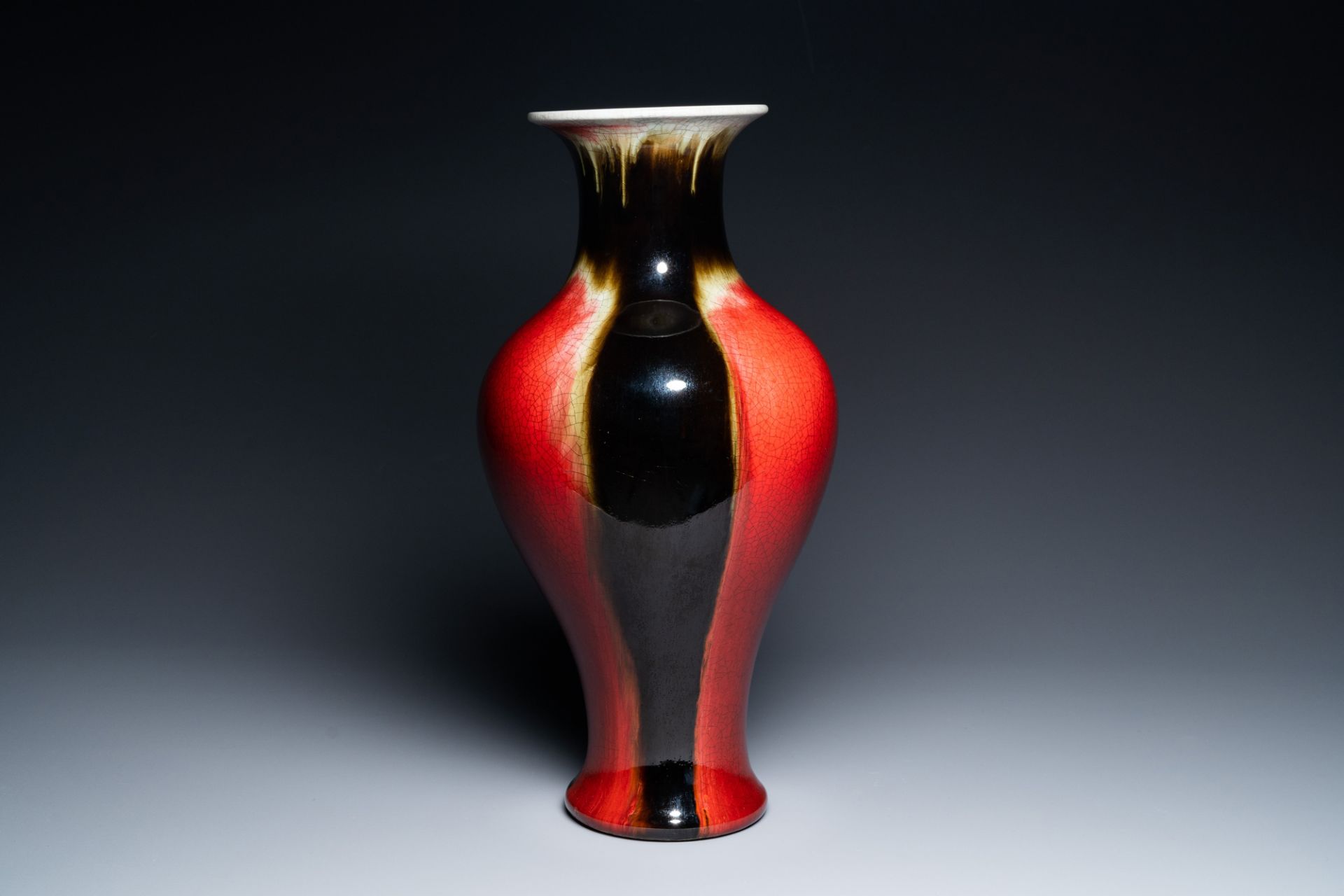 A Chinese flambe-glazed baluster vase, 19/20th C. - Image 2 of 6