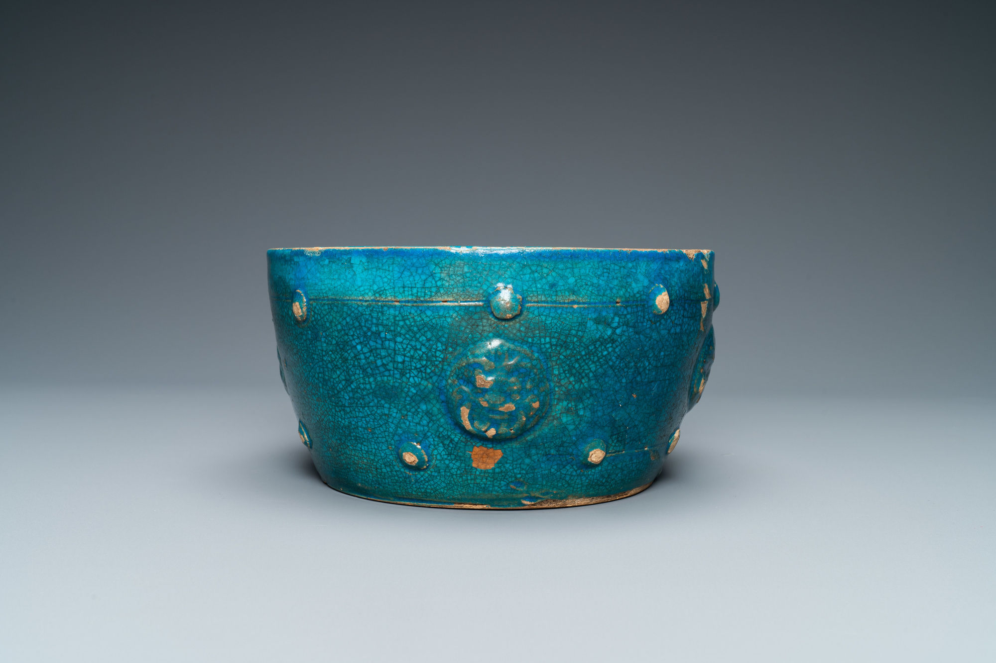 A Chinese monochrome turquoise-glazed bowl with reticulated wooden cover, Ming - Image 5 of 8