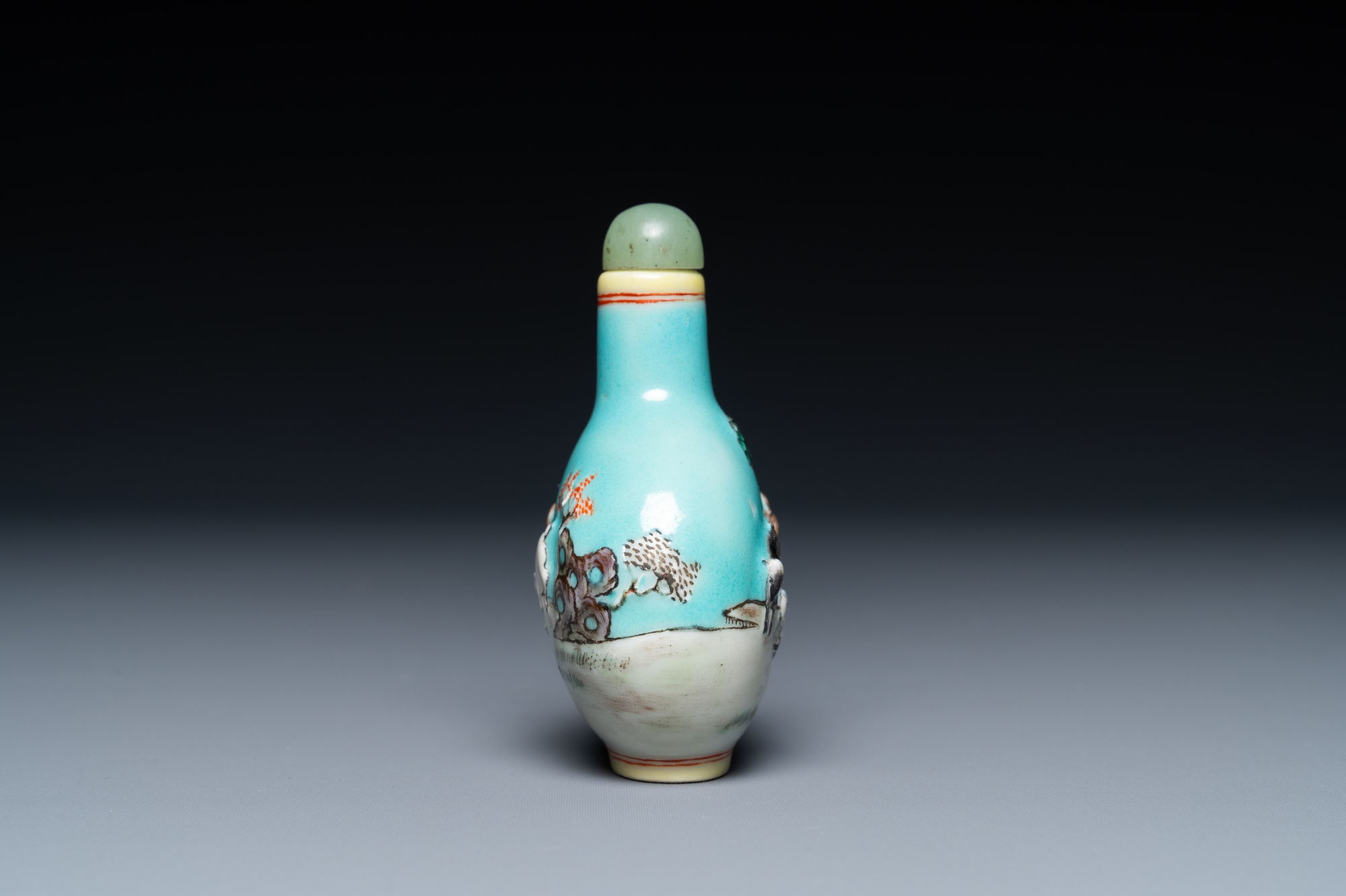 A Chinese relief-molded snuff bottle depicting goats, Yang He Tang mark, 19/20th C. - Image 4 of 8