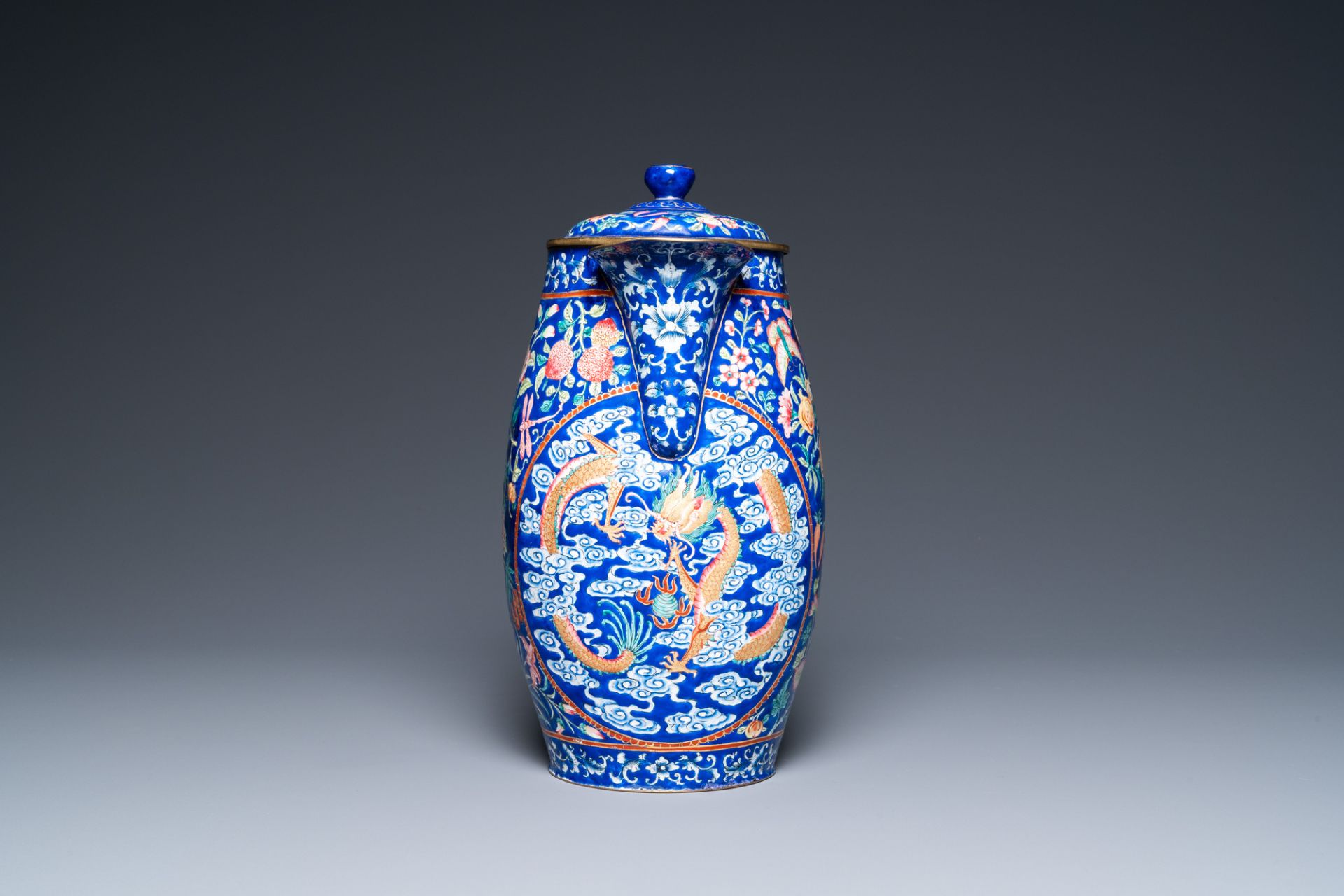 A Vietnamese Phap Lam Hue enamel 'dragon' jug, 18/19th C. - Image 3 of 7