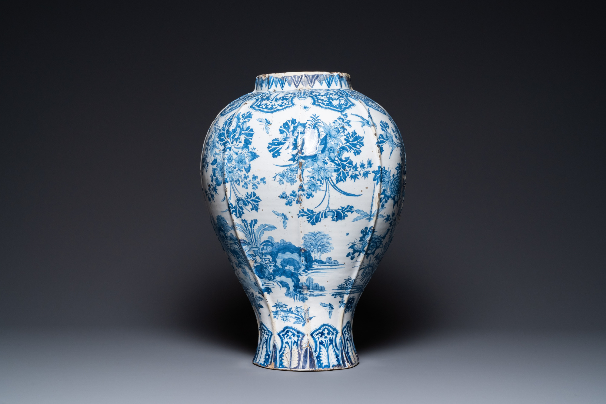 An exceptionally large blue and white baluster vase with naturalistic design, Delft or Frankfurt, la - Image 2 of 6