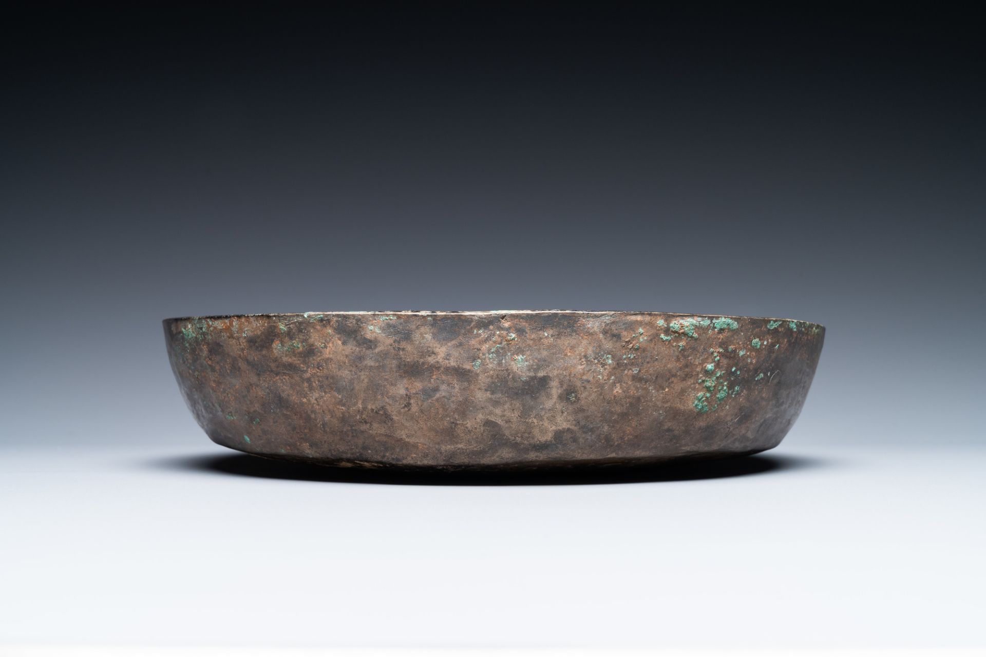 A Sassanian bronze dish, Persia, 7/8th C. - Image 4 of 7