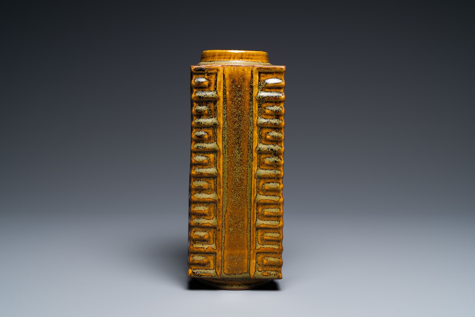 A Chinese imitation bronze-glazed 'cong' vase, Yongzheng/Qianlong - Image 2 of 13