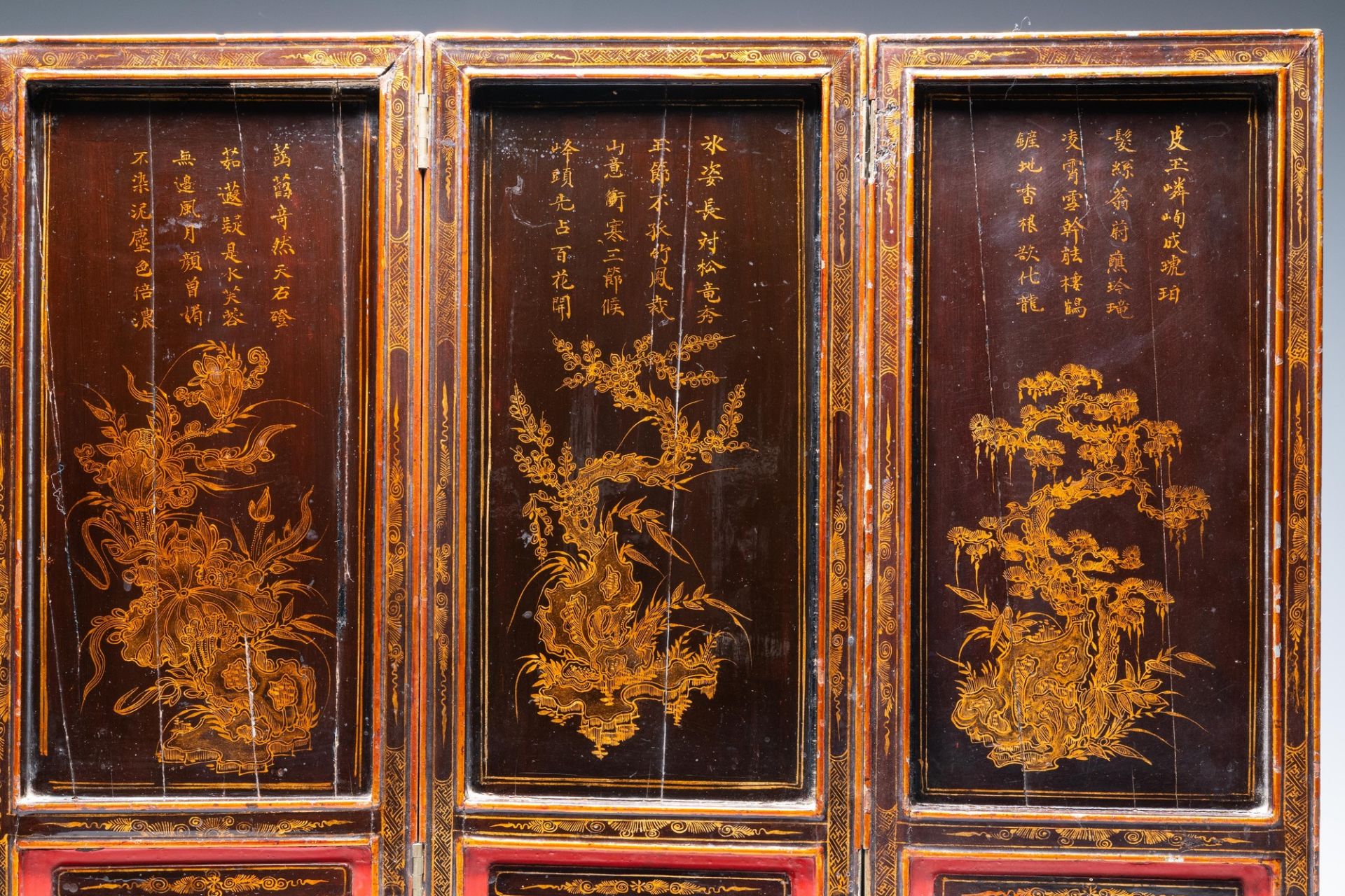 A Vietnamese five-panel lacquered wooden screen, 19th C. - Image 5 of 5