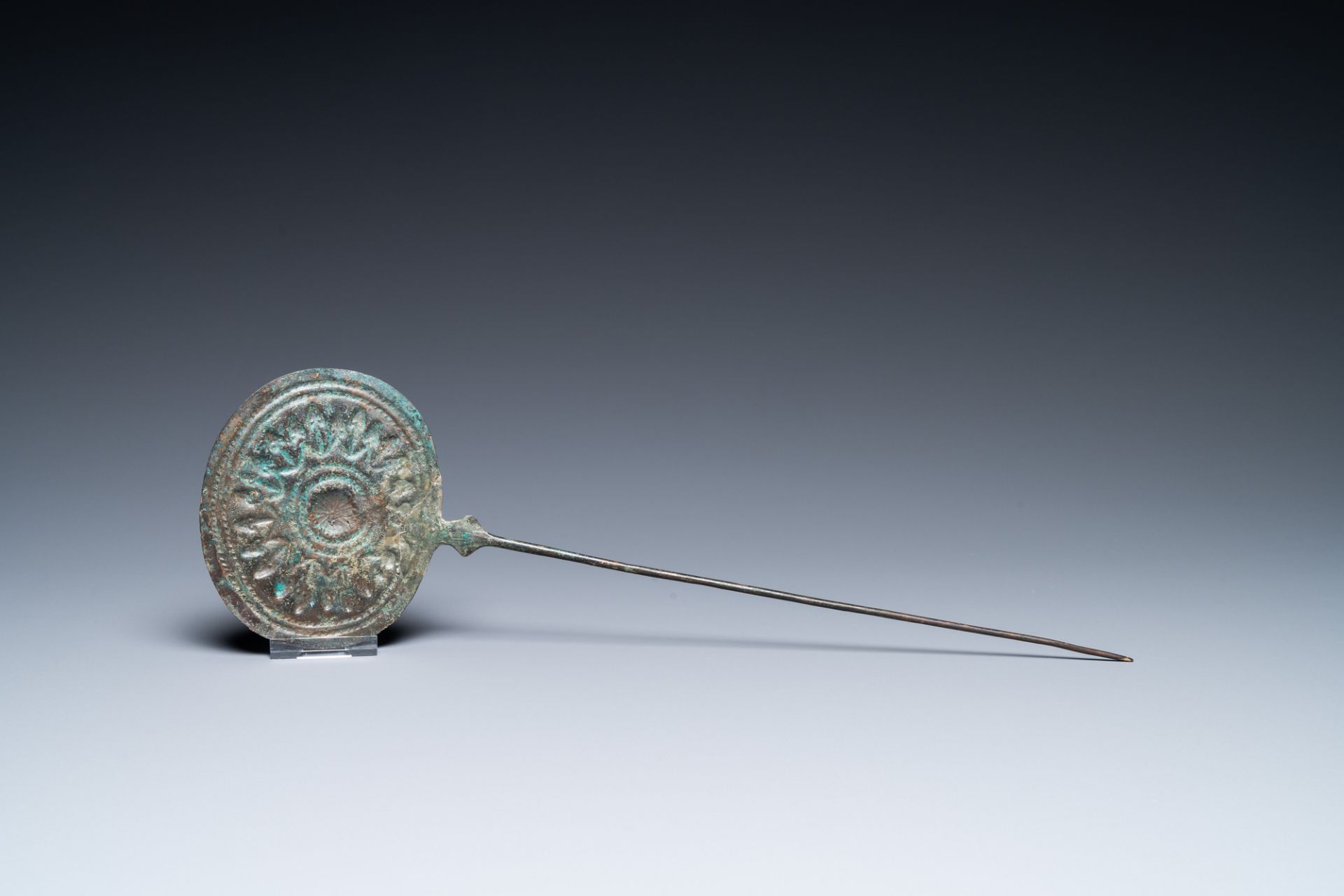 Two large Luristan bronze disc-headed clothing pins, Iran, 1st millenium BC - Image 5 of 6