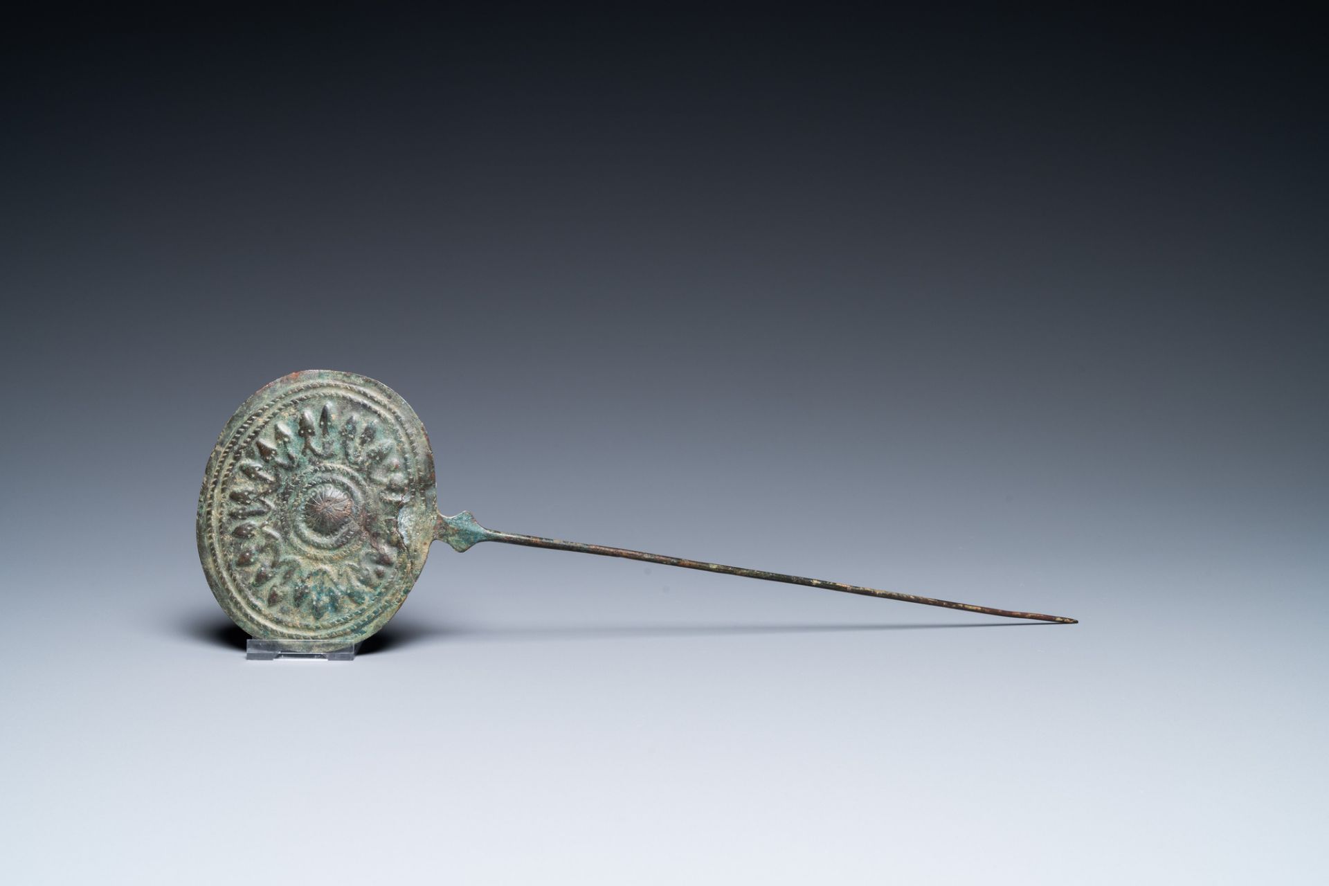 Two large Luristan bronze disc-headed clothing pins, Iran, 1st millenium BC - Image 4 of 6