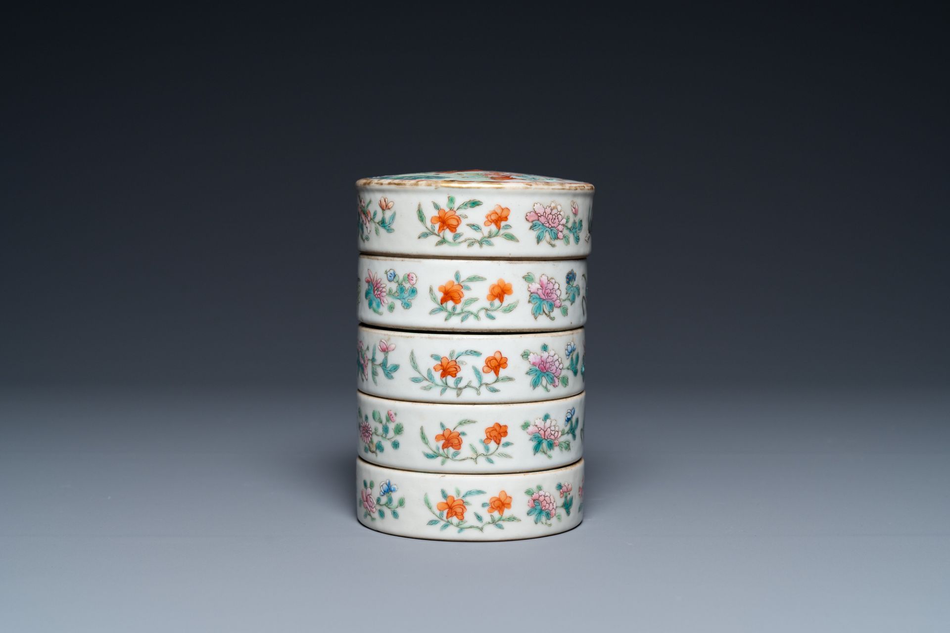 A Chinese famille rose five-piece stacking box, Jiaqing - Image 3 of 8