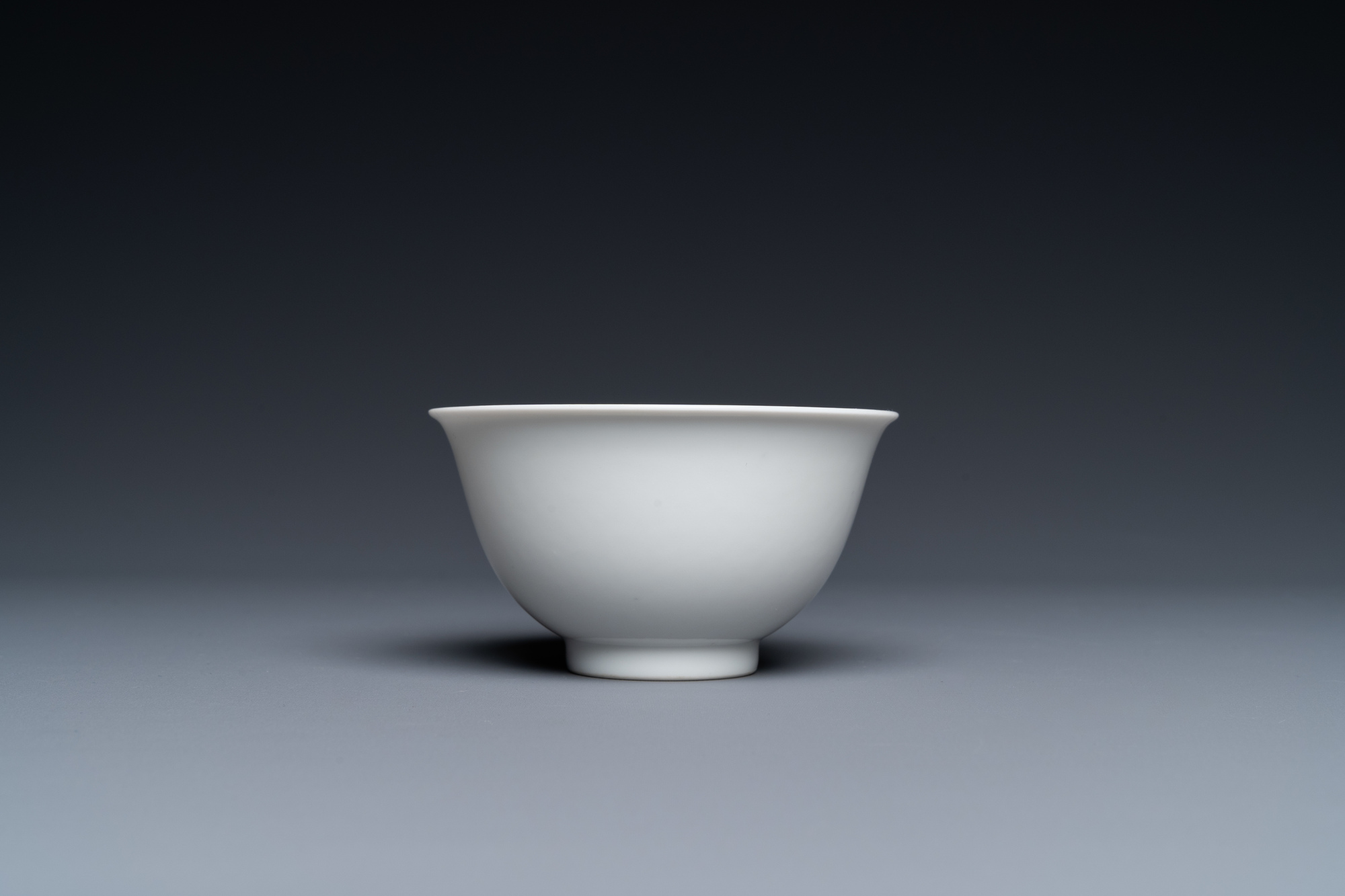 A fine Chinese monochrome white-glazed bowl, Yongzheng mark and of the period - Image 4 of 14