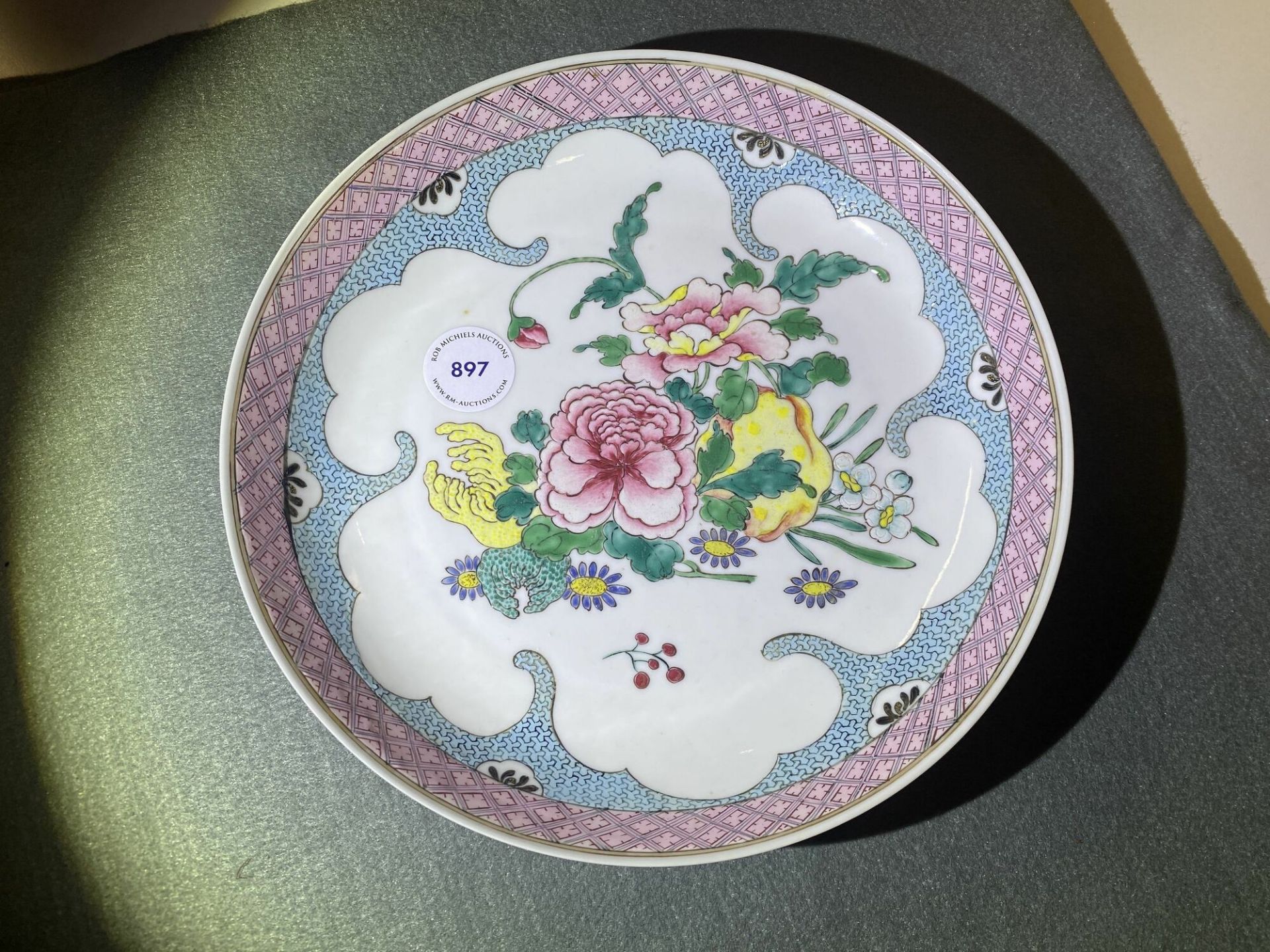 A Chinese famille rose eggshell porcelain 'peony and fingered citron' plate, Yongzheng - Bild 8 aus 8