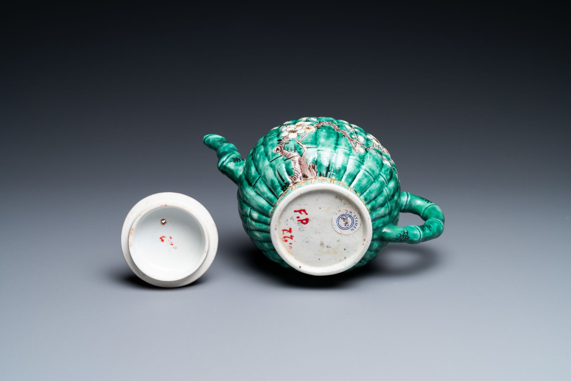 A Chinese ribbed verte biscuit teapot and cover, Kangxi - Image 9 of 9