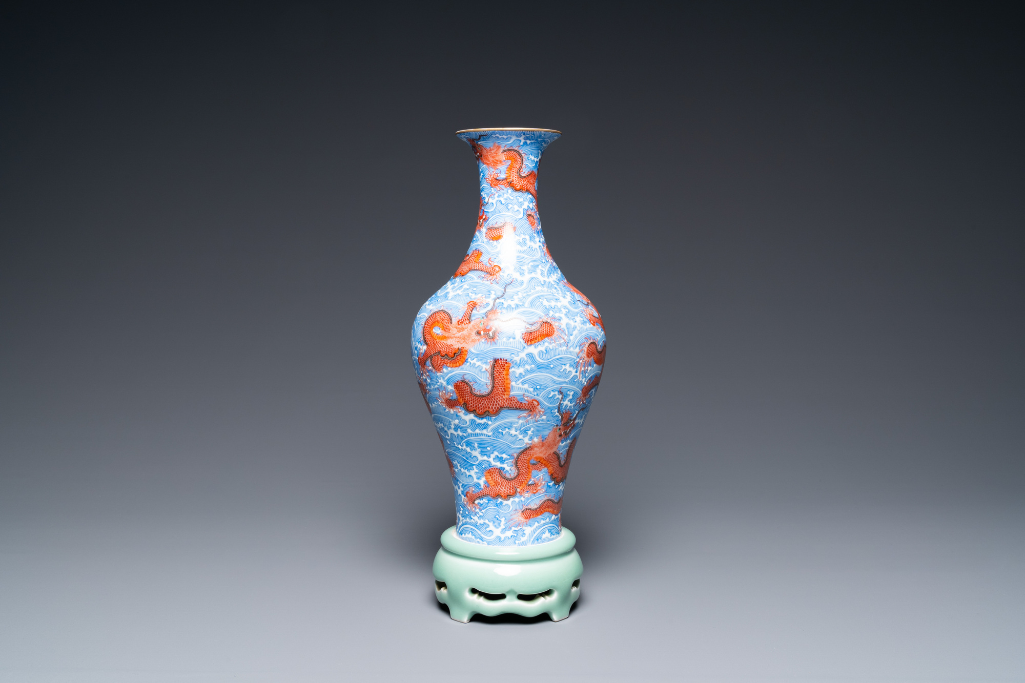 A Chinese revolving 'dragon' vase on celadon stand, Qianlong mark, 20th C. - Image 3 of 7