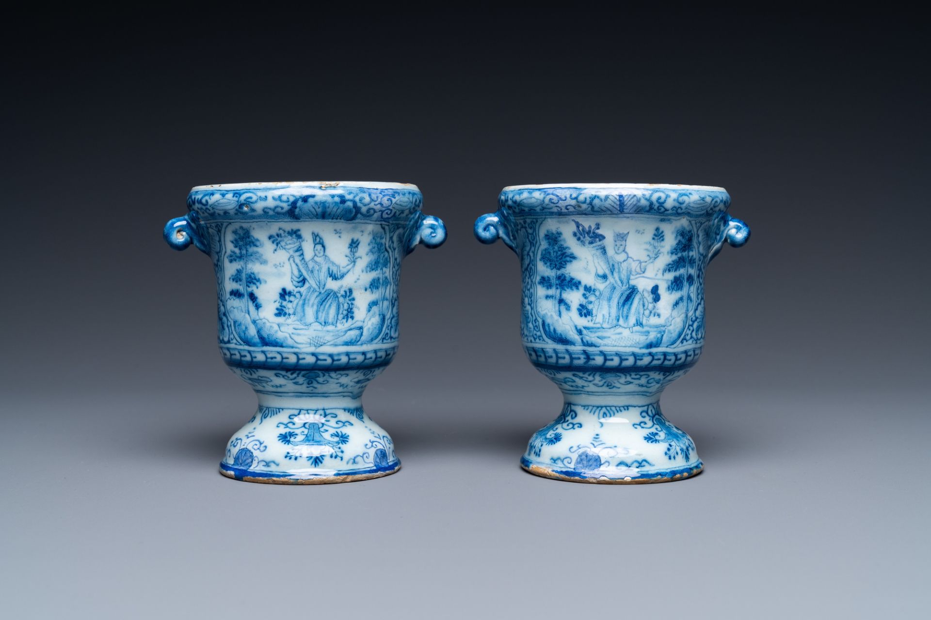 A pair of small Dutch Delft blue and white jardinires, 18th C. - Image 5 of 8