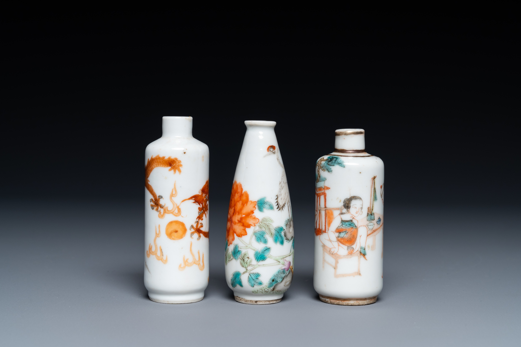 Three Chinese iron red and famille rose snuff bottles incl. one with an erotical subject, 19th C. - Image 4 of 6