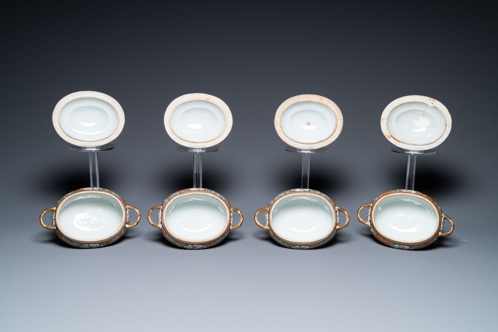 An extensive Chinese Canton famille rose dinner service, 19th C. - Image 29 of 48