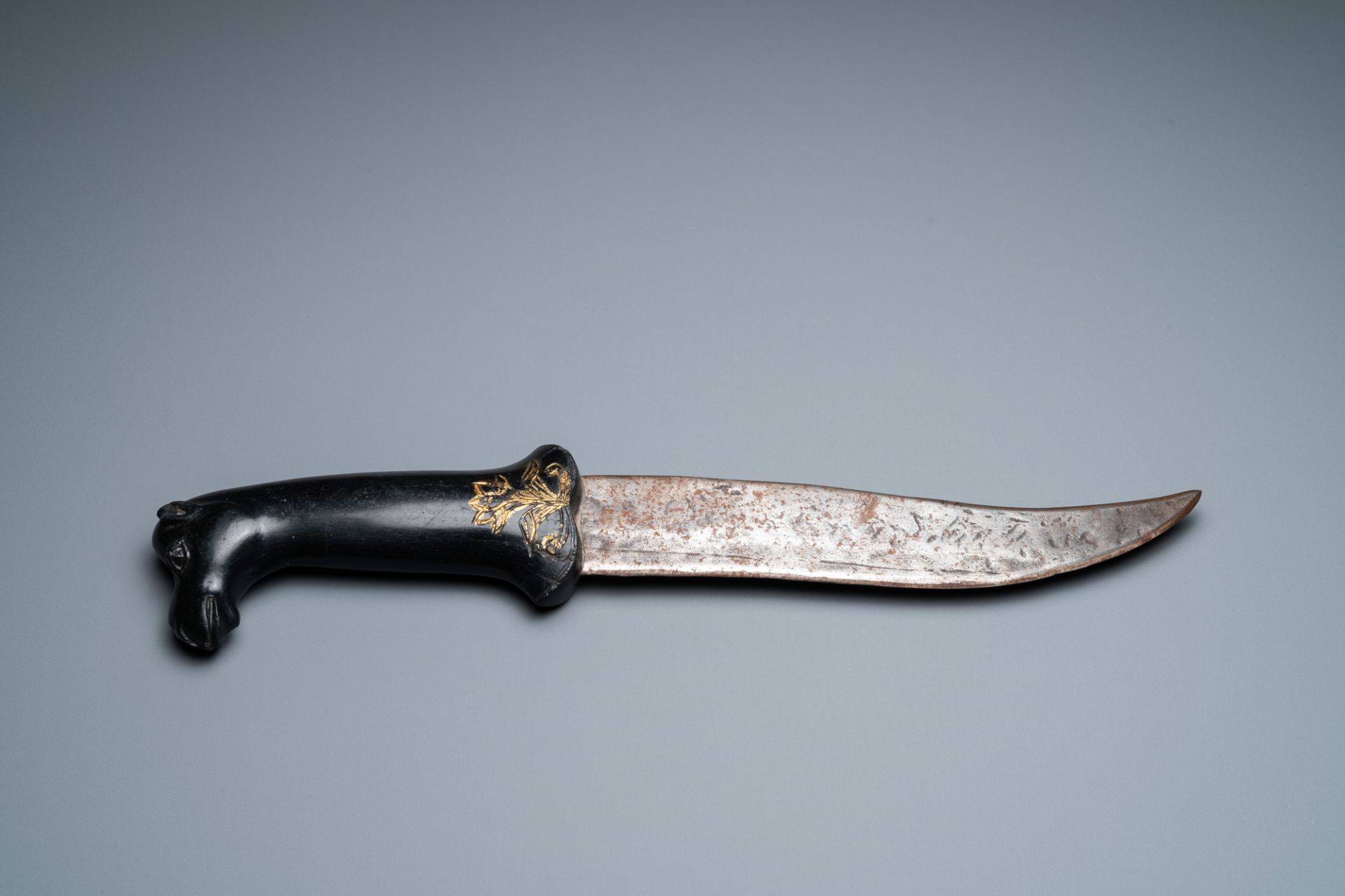A Mughal dagger with black hardstone camel head grip, India, 19th C. - Image 3 of 8
