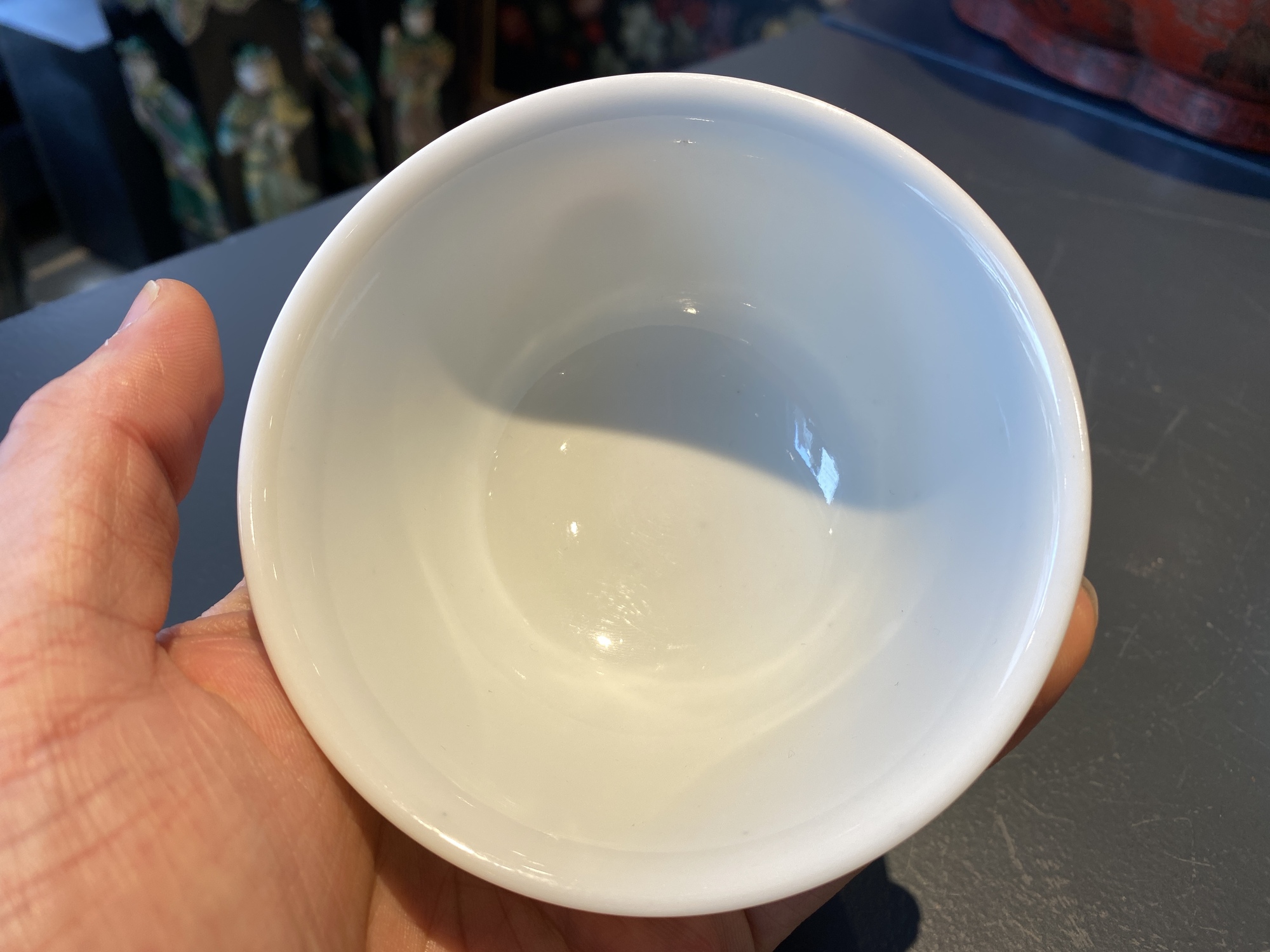 A fine Chinese monochrome white-glazed bowl, Yongzheng mark and of the period - Image 10 of 14