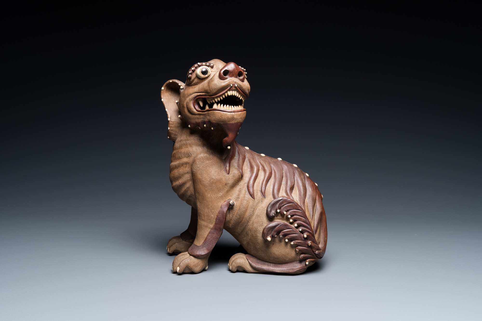 A Chinese Yixing stoneware dog on wooden stand, 19th C - Image 3 of 8