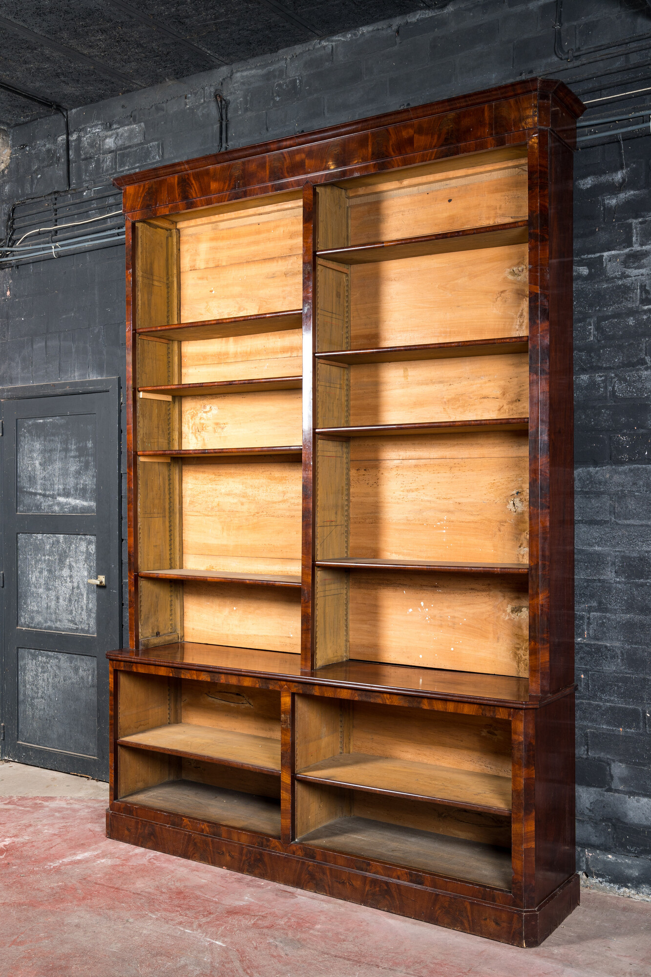 A mahogany bookcase, 19th C. - Image 2 of 2