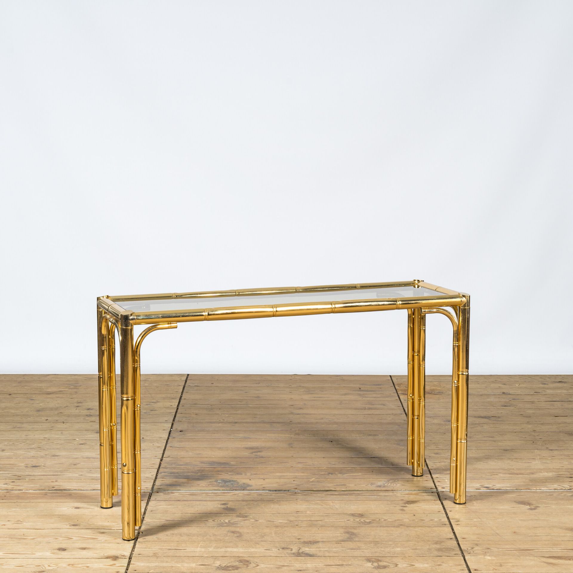 A brass Hollywood Regency style console with matching mirror, Italy, 20th C. - Bild 3 aus 6