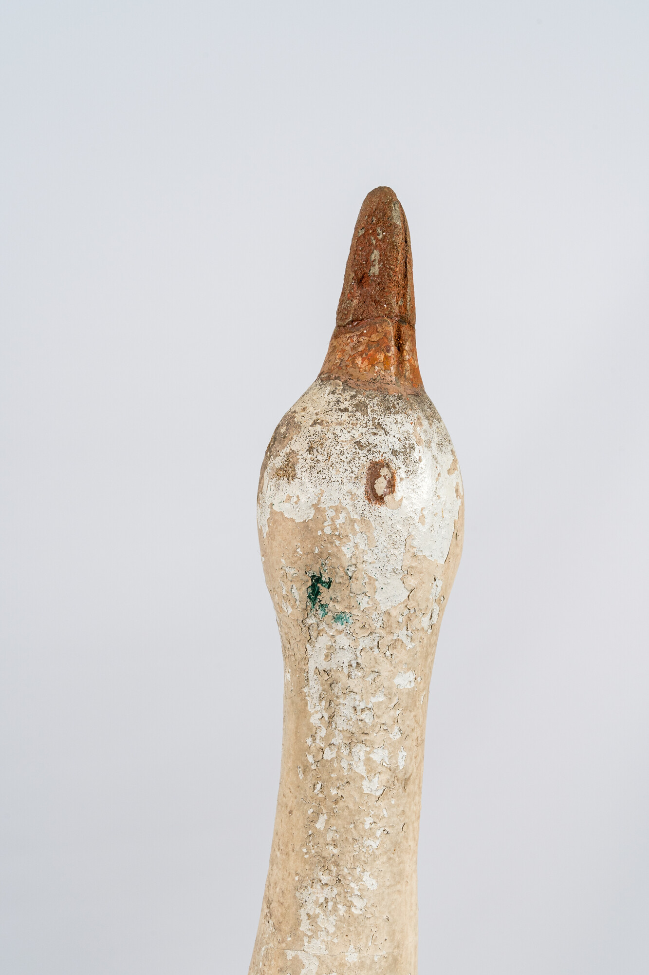 A patinated stone goose, 20th C. - Image 3 of 3