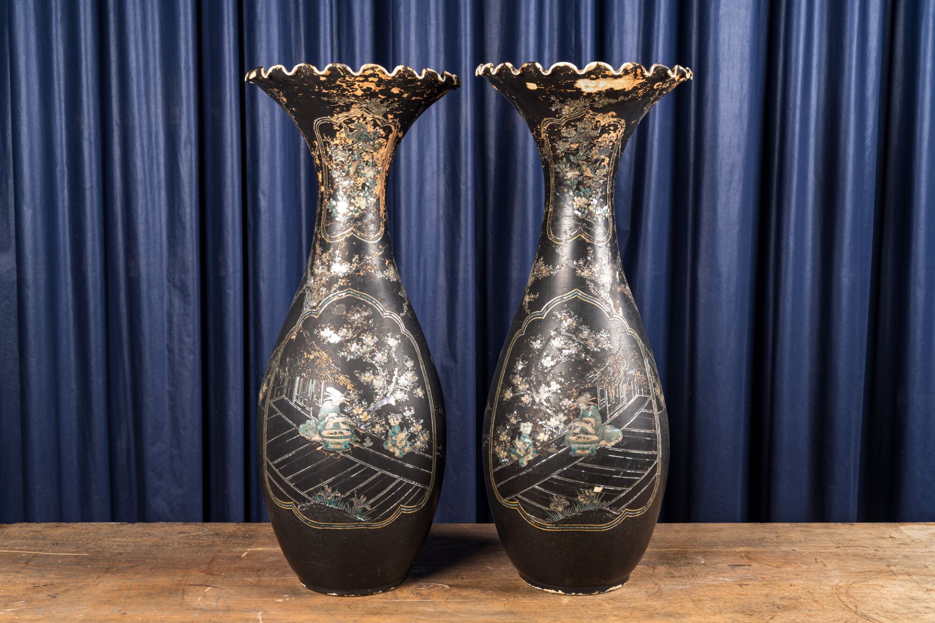 A pair of large mother-of-pearl-inlaid black-lacquered Japanese vases with fan-shaped rims, Meiji, 1 - Image 2 of 2