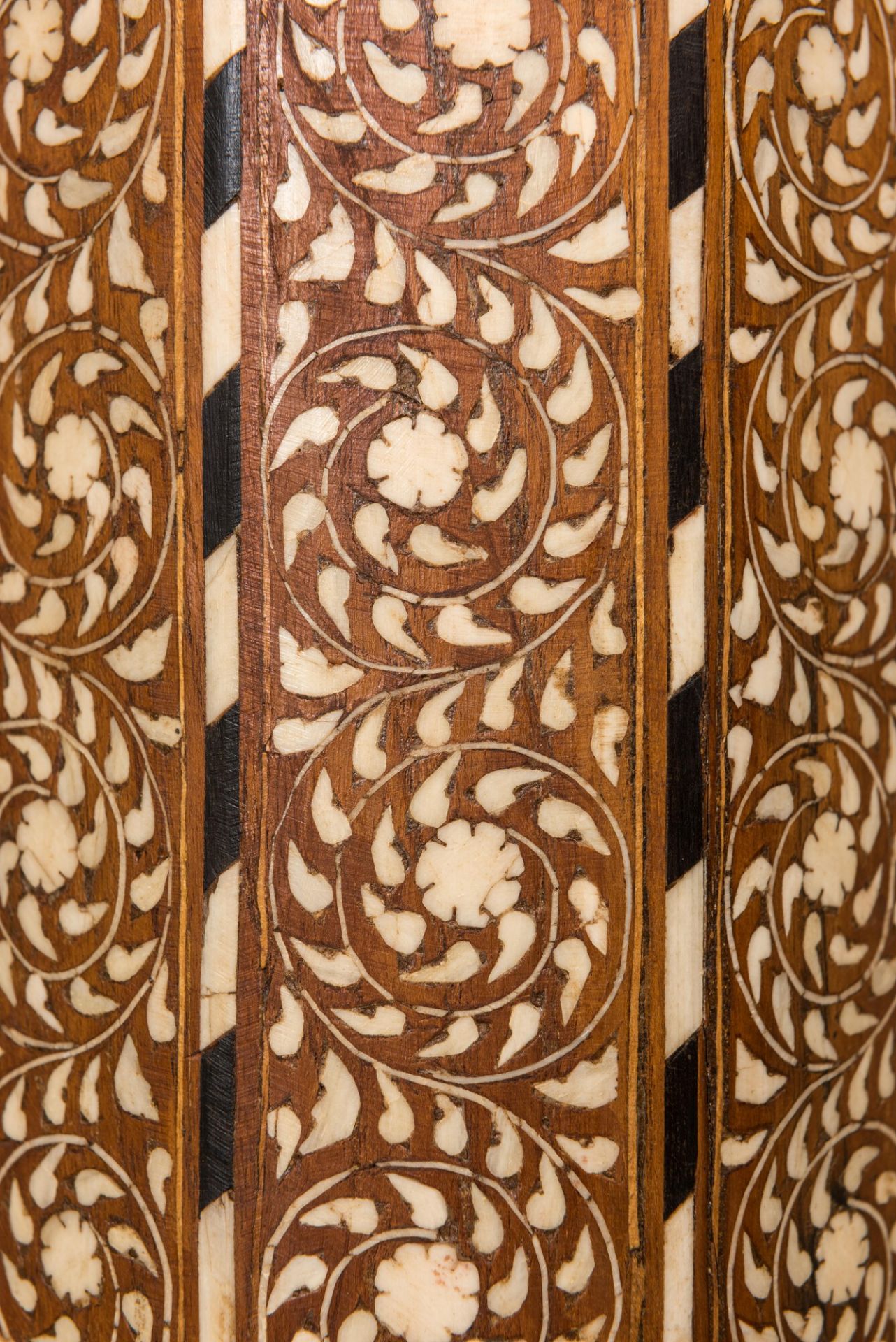 A pair of large Islamic bone-inlaid wooden columns, Syria or Northern Africa, 19th C. - Image 3 of 4