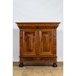 An oak wooden burl wood veneered cupboard, 18th C.