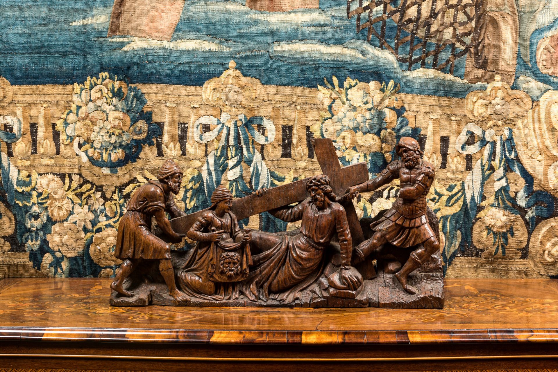 A Flemish carved oak retable fragment depicting the 'Road to Calvary with Saint Veronica', 16th C. - Image 2 of 8