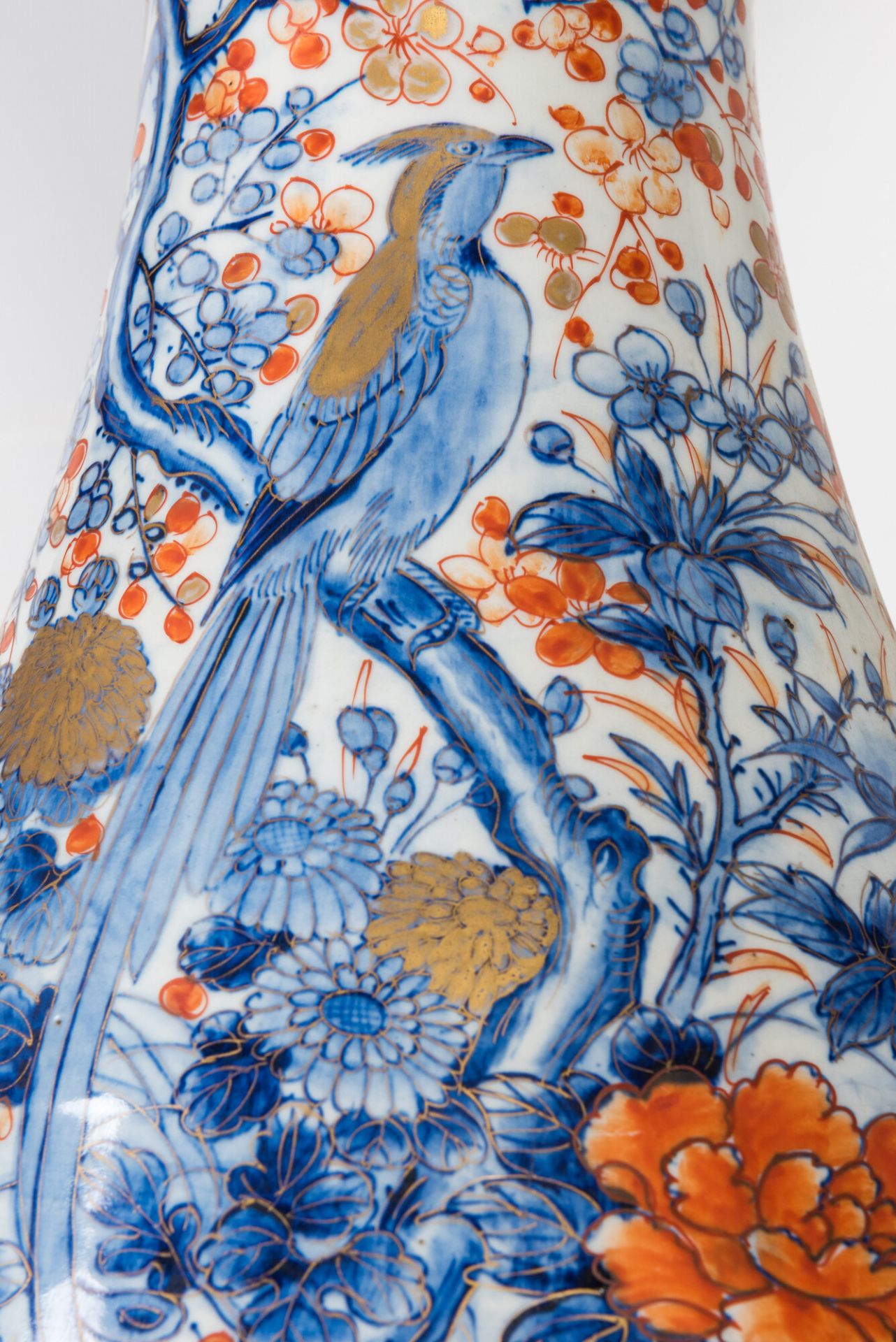 A very large Japanese Imari vase with a bird among blossoming branches, Meiji, 19th C. - Image 2 of 3