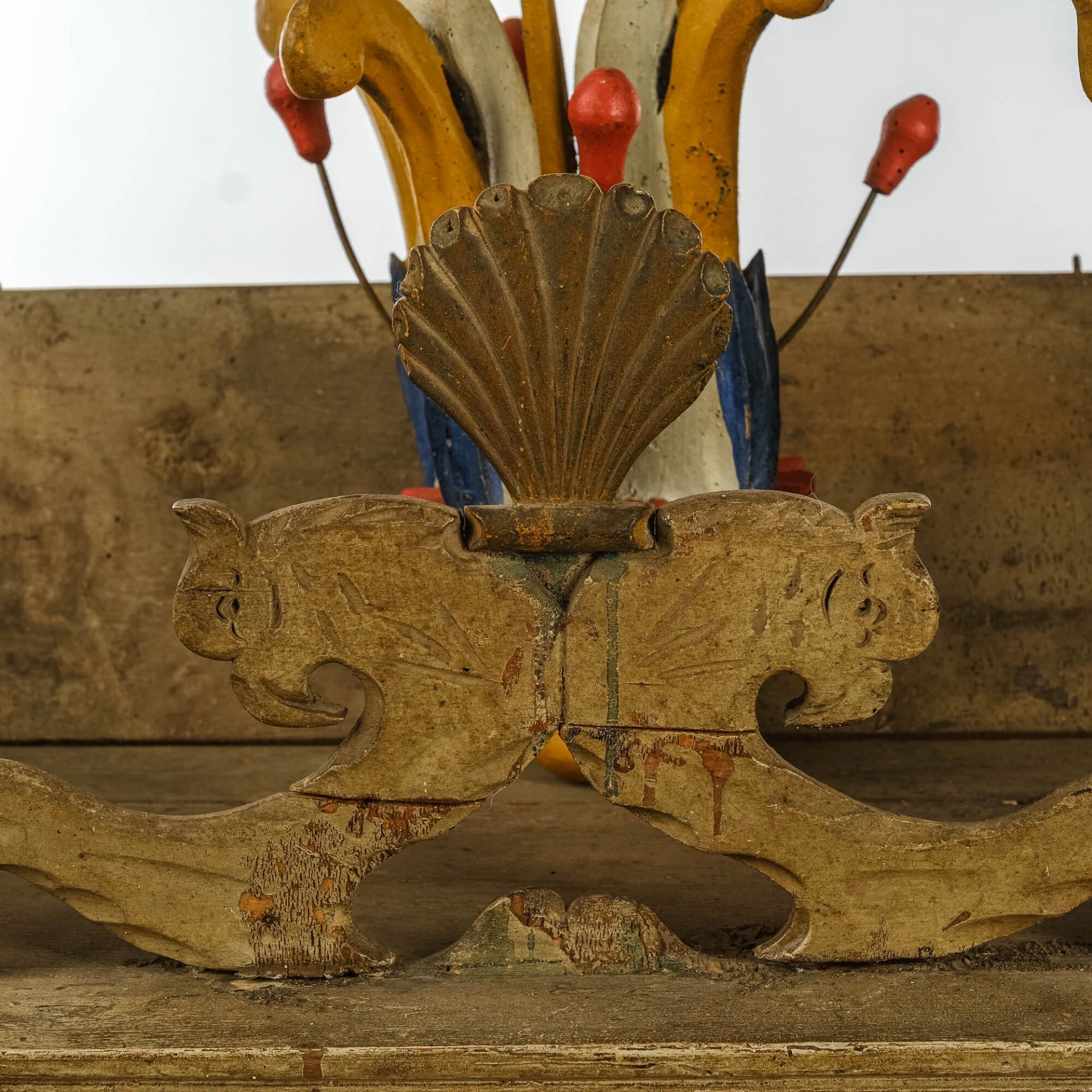 A large painted wooden birdcage, 18/19th C. - Image 7 of 8