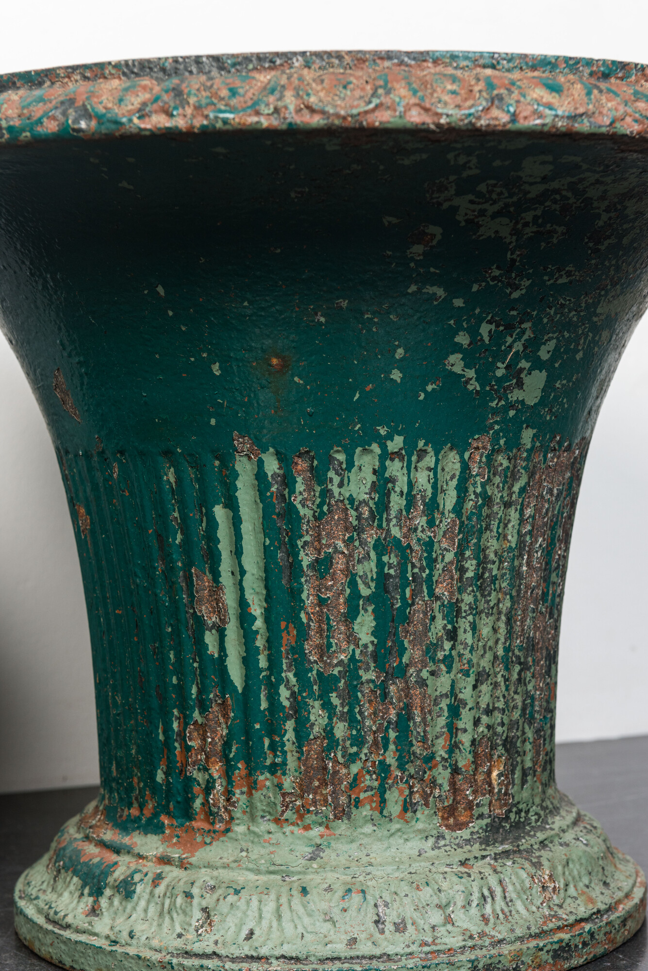 A pair of green-painted cast iron jardinires, 19th C. - Image 2 of 2