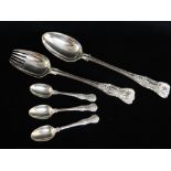 EARLY 19TH CENTURY SILVER KINGS PATTERN SALAD SERVERS & 3 QUEENS PATTERN TEASPOONS, Adams & Chawner