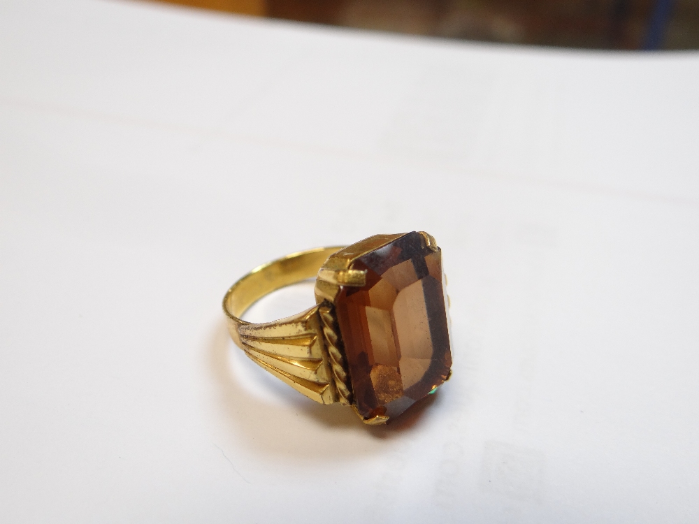 ASSORTED RINGS comprising 15ct gold sardonyx ring, together with three yellow metal rings - Image 7 of 19