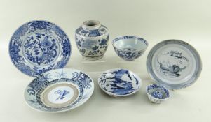 ASSORTED CHINESE BLUE & WHITE PORCELAIN, including late 17th Century dragon saucer dish, Wanli-style