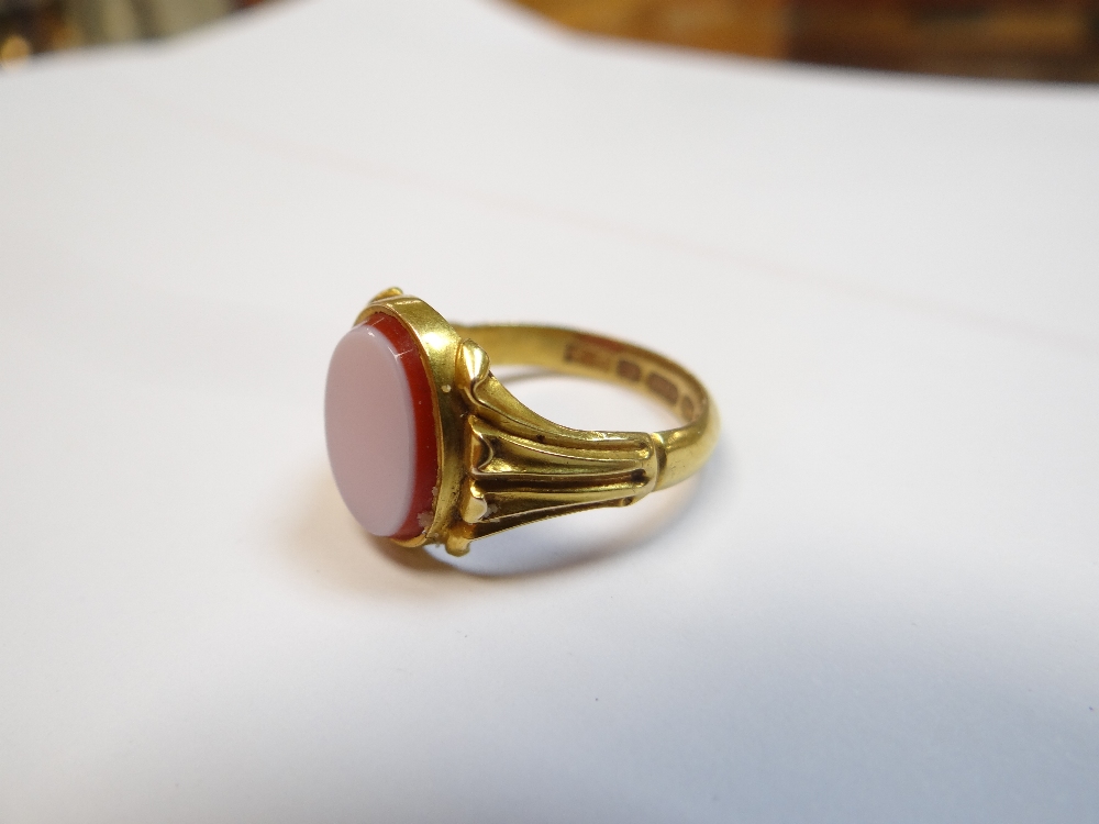 ASSORTED RINGS comprising 15ct gold sardonyx ring, together with three yellow metal rings - Image 4 of 19