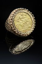 GEORGE V GOLD HALF SOVEREIGN RING, 1911, in 9ct gold pierced setting, ring size O, 9.0gms