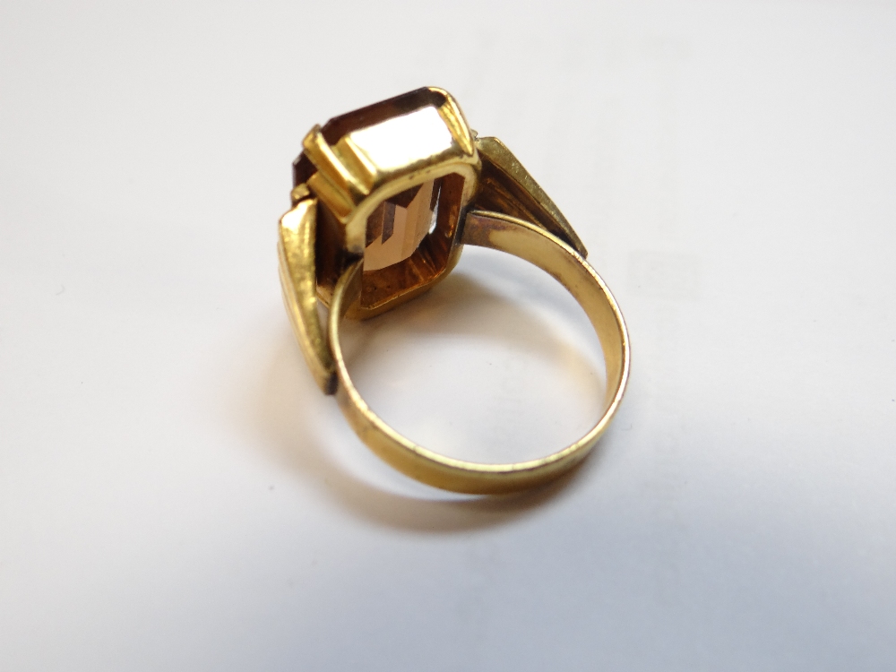 ASSORTED RINGS comprising 15ct gold sardonyx ring, together with three yellow metal rings - Image 9 of 19