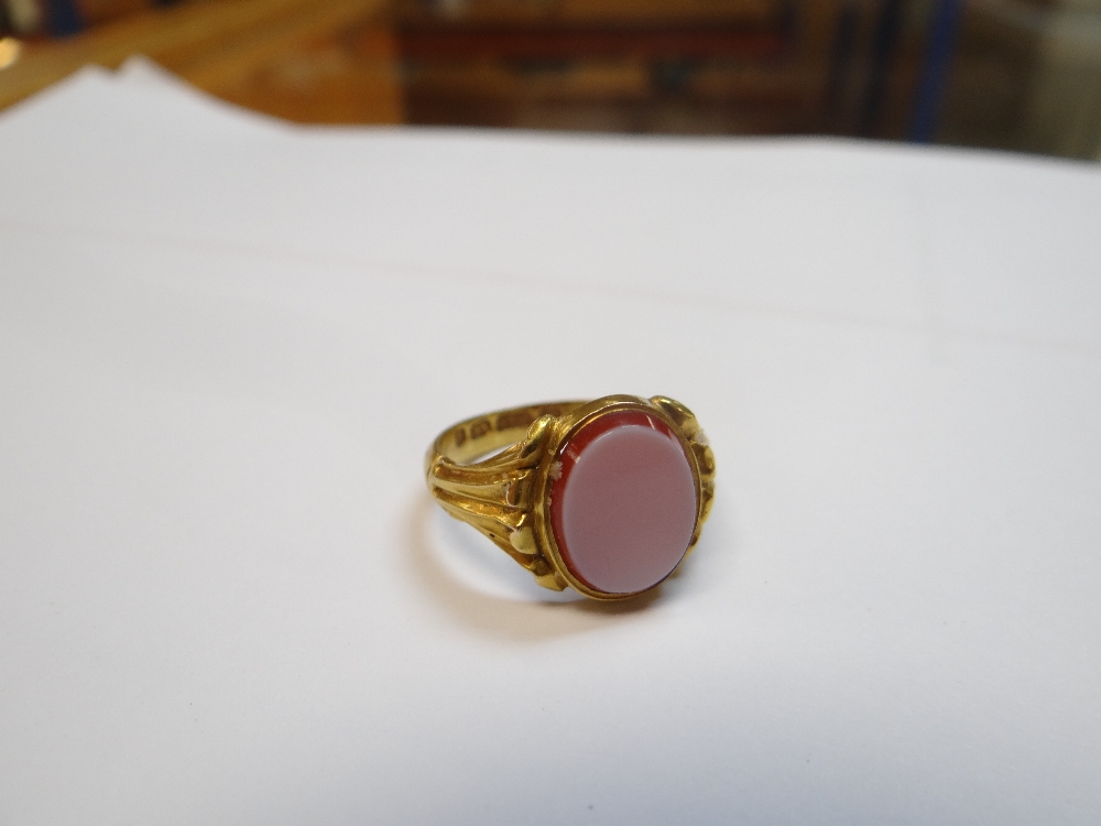 ASSORTED RINGS comprising 15ct gold sardonyx ring, together with three yellow metal rings - Image 2 of 19