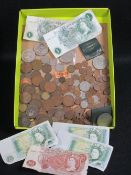 VINTAGE & LATER COIN, BANK NOTE & COMMEMORATIVE CROWN COLLECTION to include two Fforde one pound