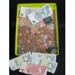 VINTAGE & LATER COIN, BANK NOTE & COMMEMORATIVE CROWN COLLECTION to include two Fforde one pound