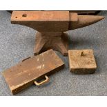 VINTAGE CAST IRON BLACKSMITH'S ANVIL, 39cms H, 88cms L overall, 33cms W, and iron association