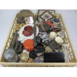 MIXED COLLECTABLES GROUP to include beadwork and other purses, vintage boxes, 19th century pin